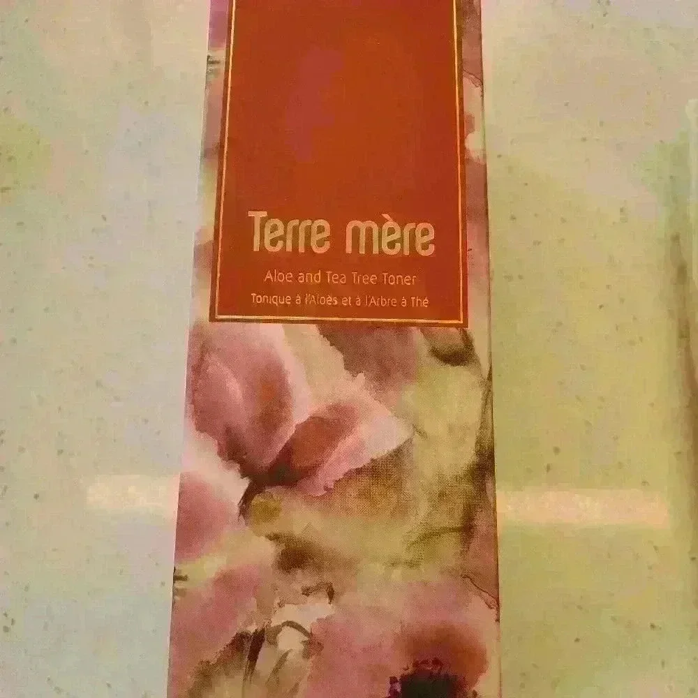 - NEW Terre Mere Aloe and Tea Toner